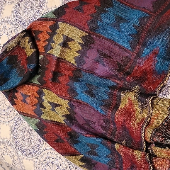 PONCHO - Picture 3 of 3